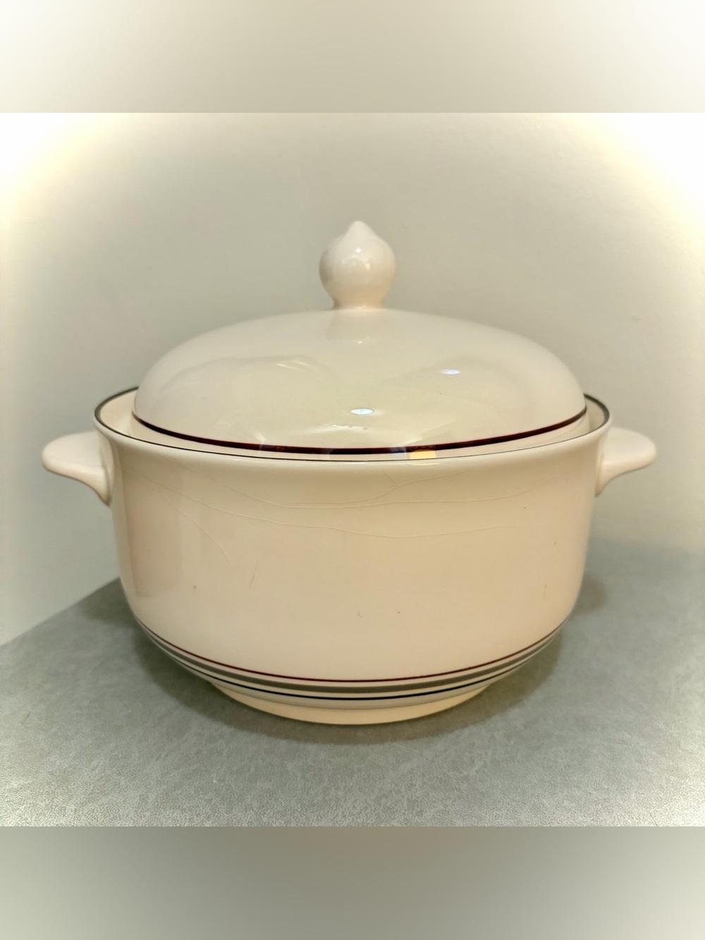 Keltcraft Designed By Noritake Ireland Nutmeg 2qt Round Casserole Dish w/Lid 8”